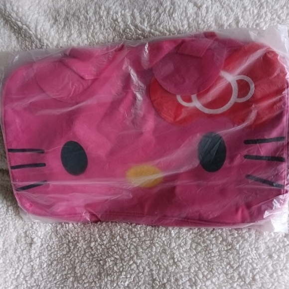NEW Hello Kitty Canvas Large Travel Bag w/extra Shoulder Strap - Picture 4 of 7